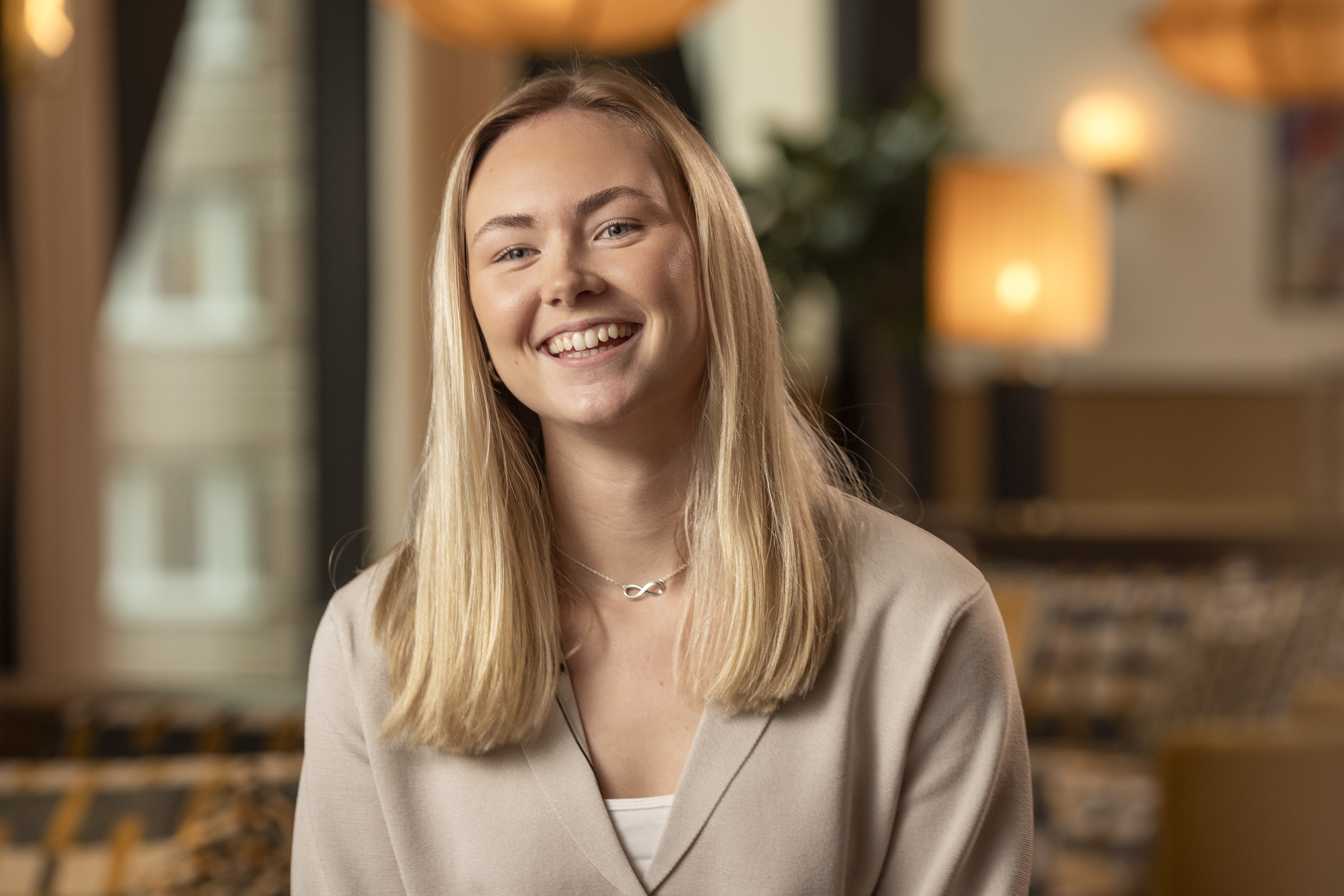 23_50_Jenny A_550.jpg